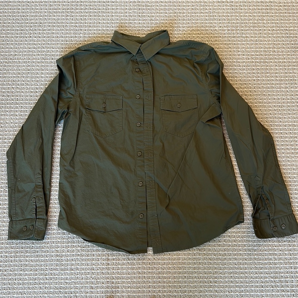 Men’s casual dress shirt
